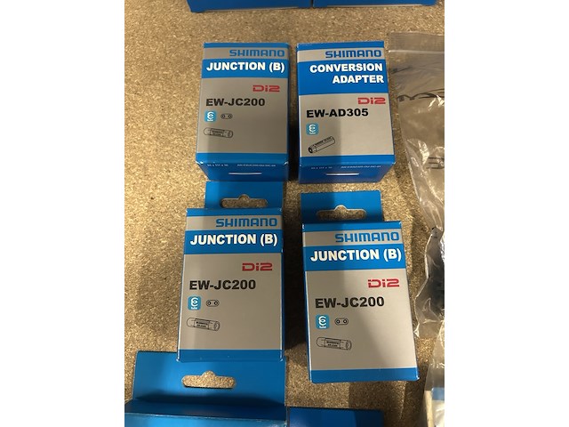 Ca. 28x shimano fietsonderdelen w.o. bottom brackets - afbeelding 5 van  9