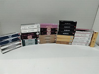 Ca. 28x tester flesjes parfum, chatter - afbeelding 1 van  4