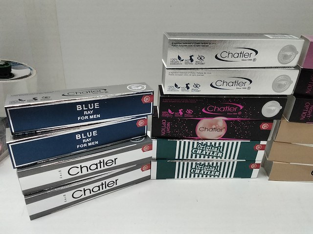 Ca. 28x tester flesjes parfum, chatter - afbeelding 4 van  4