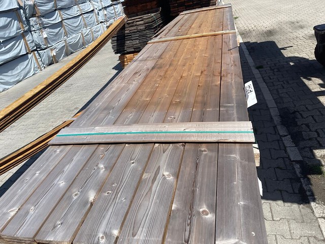 Ca. 28x thermo vuren planken geschaafd, 18x140mm, lengte 540cm - afbeelding 1 van  3