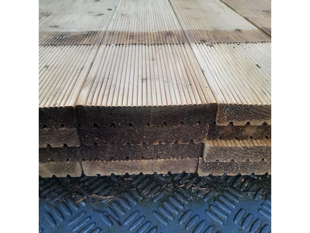 Ca. 28x vlonderplank, geïmpregneerd vurenhout 2,8 x 14,5 x 420 cm - afbeelding 4 van  5