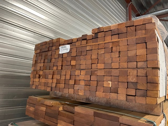 Ca. 292x guyana teak latten geschaafd, 27x40mm, lengte 62/125cm, 77/155cmm, 44/185cm, 79/215cm - afbeelding 3 van  3