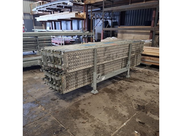 Ca. 29x buisvlonder 257cm layher, inclusief bok - afbeelding 1 van  8