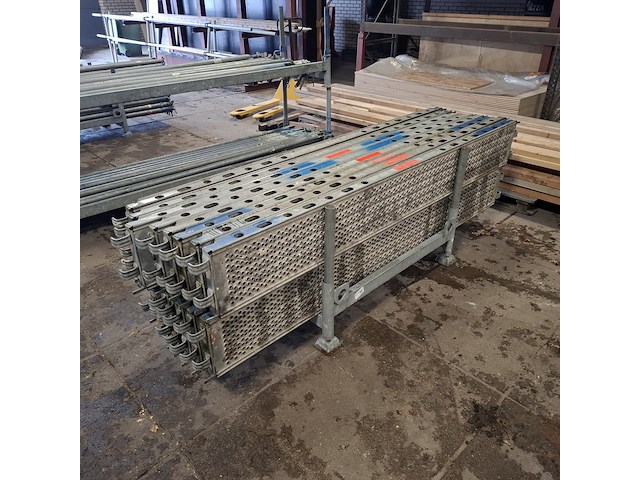 Ca. 29x buisvlonder 257cm layher, inclusief bok - afbeelding 2 van  8