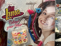 Ca. 29x divers kinderspeelgoed w.o. schilderpakket, knikkers, o.a. disney - afbeelding 6 van  9