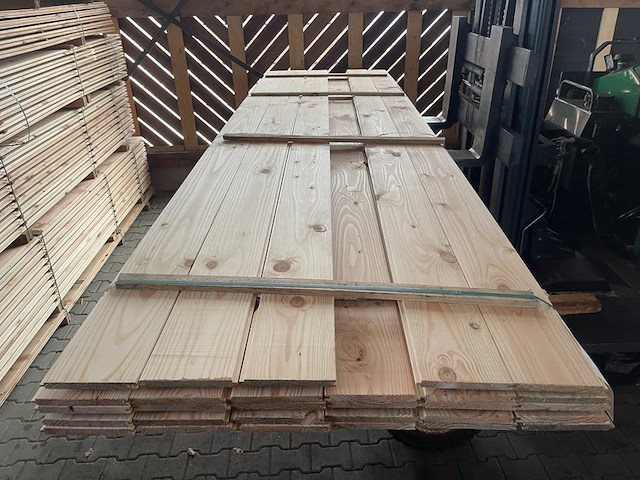 Ca. 29x douglas veer en groef, 18x185mm, lengte 400cm - afbeelding 1 van  3