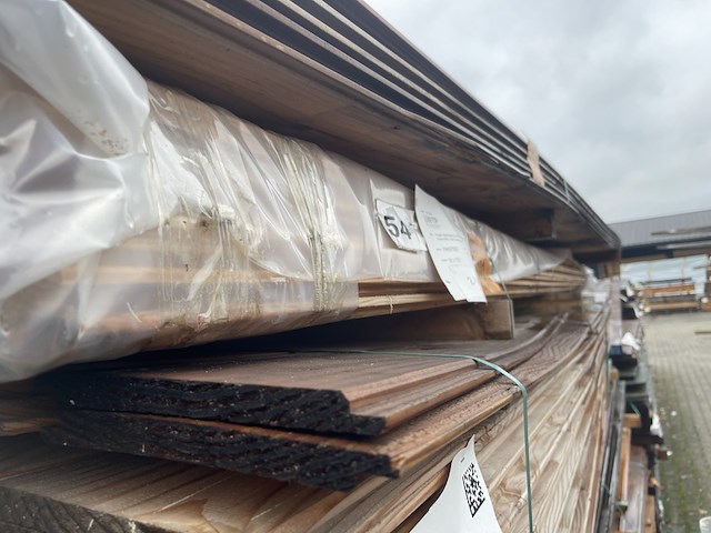 Ca. 29x douglas wisselsponning, 18x140mm, lengte 400cm - afbeelding 2 van  3