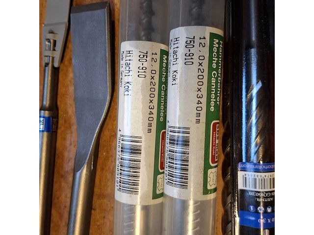 Ca. 29x hout en beton boren, o.a. labor, dewalt en bahco - afbeelding 3 van  16