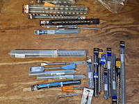 Ca. 29x hout en beton boren, o.a. labor, dewalt en bahco - afbeelding 1 van  16