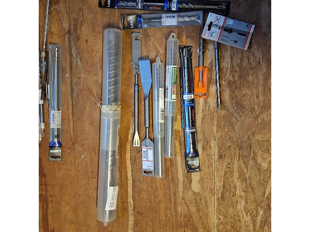 Ca. 29x hout en beton boren, o.a. labor, dewalt en bahco - afbeelding 16 van  16