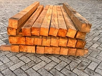Ca. 29x lariks balken fijnbezaagd, 120x120mm, lengte 250cm - afbeelding 3 van  3