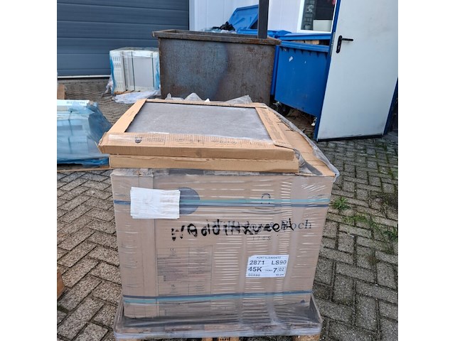 Ca. 30 pak a 4 stuks vloertegel villeroy en boch, lucca, rock matt - afbeelding 1 van  6