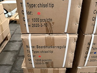 Ca. 3000x boardmarker regular chisel tip rood - afbeelding 1 van  3