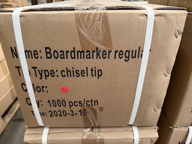 Ca. 3000x boardmarker regular chisel tip rood - afbeelding 2 van  3