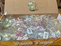 Ca. 3000x kinderspeelgoed in toonbank showdoos, vent toys - afbeelding 2 van  3