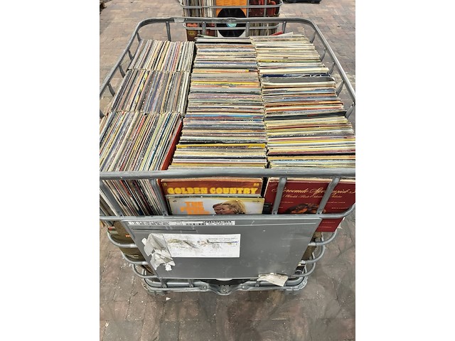 Ca. 3000x lp's / langspeelplaten in ibc-krat, 12-inch vinyl - afbeelding 1 van  9