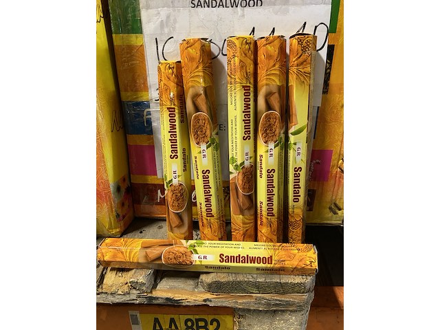 Ca. 300x pakjes wierrook - afbeelding 2 van  3