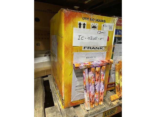 Ca. 300x pakjes wierrook - afbeelding 1 van  3