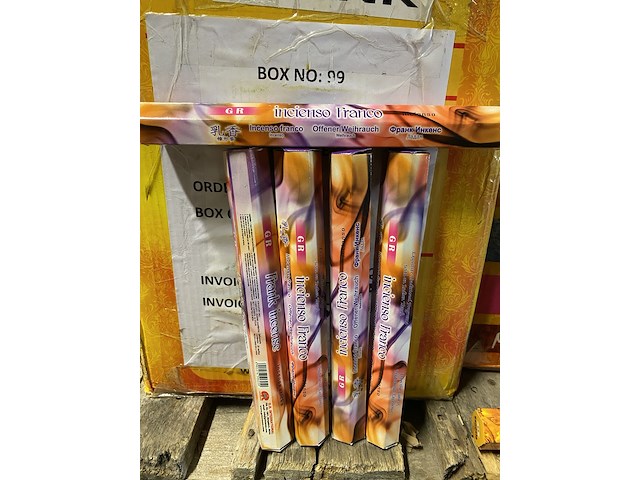Ca. 300x pakjes wierrook - afbeelding 2 van  3