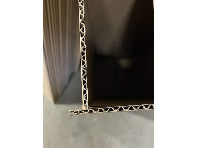 Ca. 300x verzenddozen 20x20x60cm zware enkelgolf, bruin - afbeelding 4 van  5
