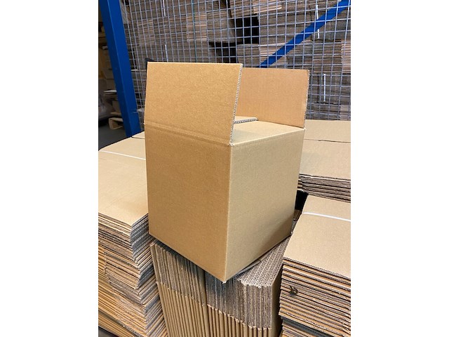 Ca. 300x verzenddozen 22x22x24cm dubbelgolf, bruin - afbeelding 2 van  4