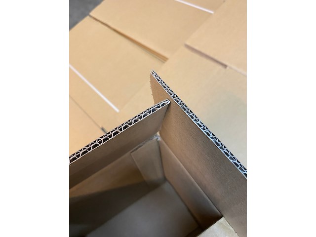 Ca. 300x verzenddozen 22x22x24cm dubbelgolf, bruin - afbeelding 3 van  4