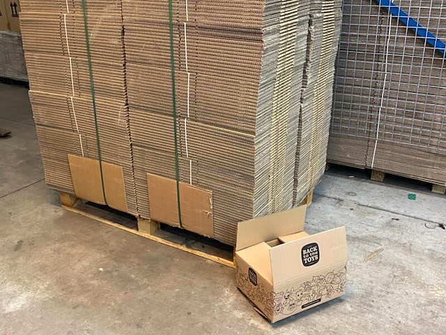 Ca. 300x verzenddozen 35x27x14cm dubbelgolf, bruin - afbeelding 1 van  4