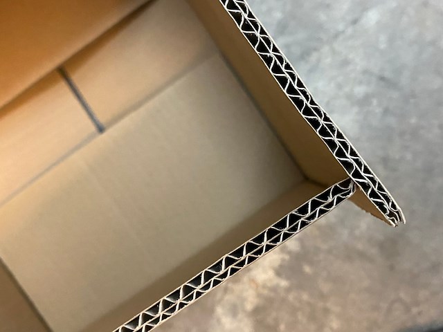 Ca. 300x verzenddozen 35x27x14cm dubbelgolf, bruin - afbeelding 3 van  4