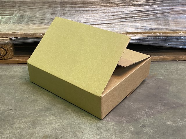 Ca. 300x verzenddozen 35x33x8cm, bruin - afbeelding 2 van  2