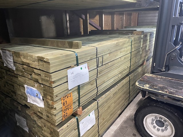 Ca. 300x vuren latten geschaafd geïmpregneerd, 21x36mm, lengte 390cm - afbeelding 2 van  3