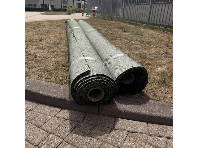 Ca. 30,4 m2 kunstgras, 24 mm hoog, groen - afbeelding 2 van  3
