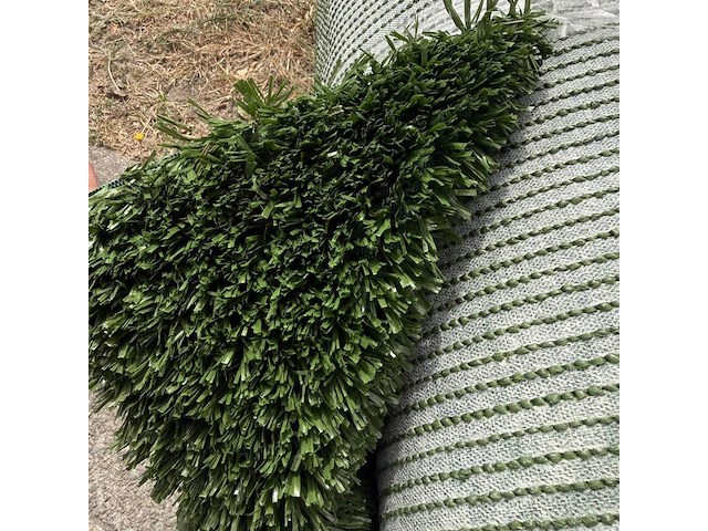 Ca. 30,4 m2 kunstgras, 24 mm hoog, groen - afbeelding 3 van  3