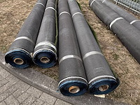 Ca. 304m2 kunstgras, 24 mm hoog, groen - afbeelding 2 van  3