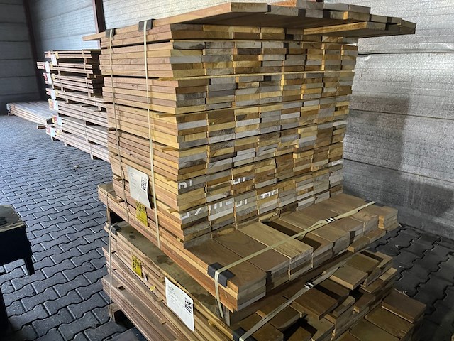Ca. 305x ipé country grade planken geschaafd, 21x120mm, lengte 256/65cm, 49/125cm - afbeelding 2 van  3