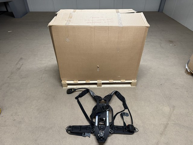 Ca. 30x ademluchttoestellen, dräger, pss 7000 - afbeelding 1 van  13