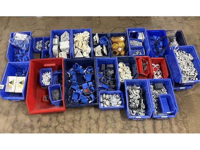 Ca. 30x assortimentsbak met divers installatiemateriaal - afbeelding 1 van  11