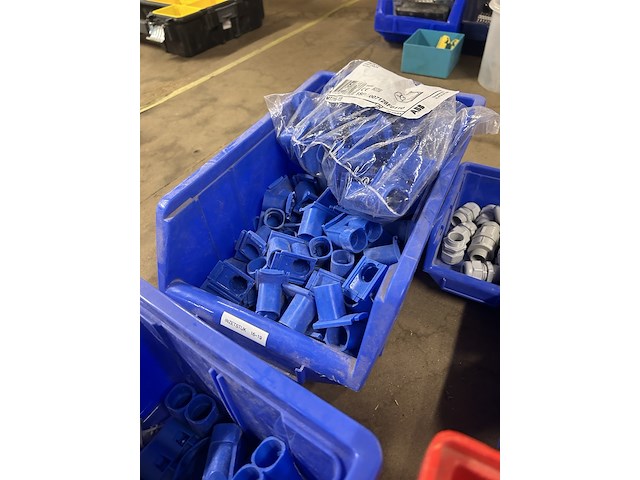Ca. 30x assortimentsbak met divers installatiemateriaal - afbeelding 11 van  11