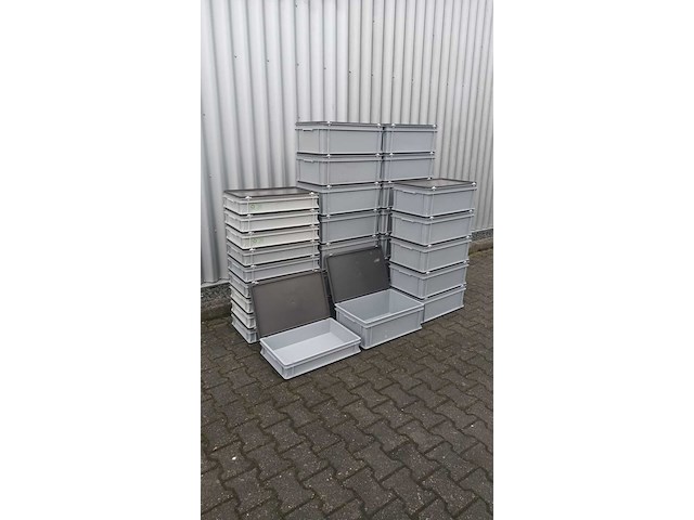 Ca. 30x bakken met deksel, engels, grijs / chroom - afbeelding 1 van  3