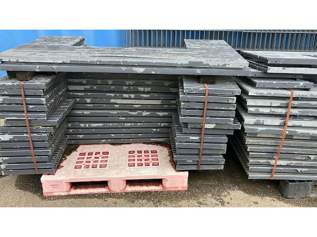 Ca. 30x boomkrans - afbeelding 1 van  4