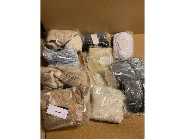 Ca. 30x damesmode, le trico, peserico, club l'avenir, xs-3l - afbeelding 9 van  14