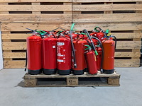 Ca. 30x diverse brandblussers - afbeelding 1 van  6