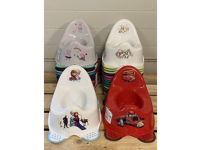 Ca. 30x diverse keeper plaspotjes - afbeelding 1 van  5