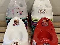 Ca. 30x diverse keeper plaspotjes - afbeelding 1 van  5