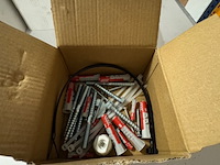 Ca. 30x doos bevestigingssets - afbeelding 2 van  3