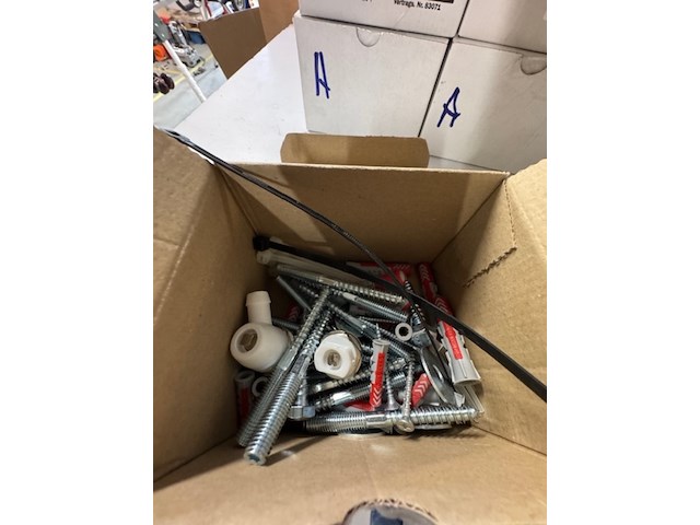 Ca. 30x doos bevestigingssets - afbeelding 3 van  3