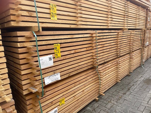 Ca. 30x douglas balken fijnbezaagd, 43x200mm, lengte 500cm - afbeelding 4 van  4