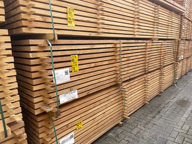 Ca. 30x douglas balken fijnbezaagd, 43x200mm, lengte 500cm - afbeelding 4 van  4