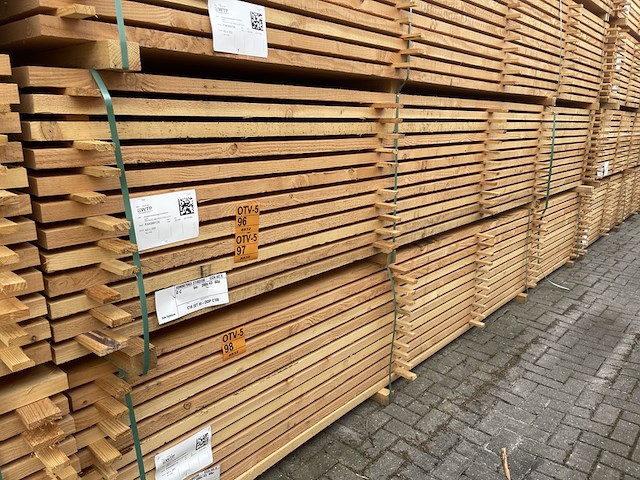 Ca. 30x douglas planken fijnbezaagd, 43x200cm, lengte 500cm - afbeelding 4 van  4