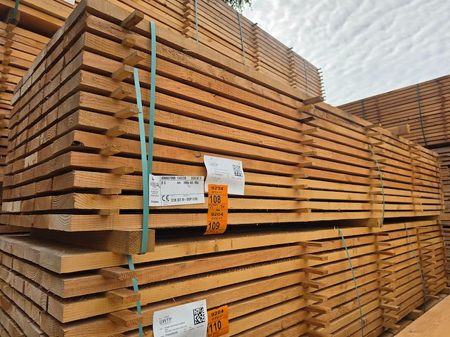 Ca. 30x douglas planken fijnbezaagd, 43x200mm, lengte 400cm - afbeelding 4 van  4