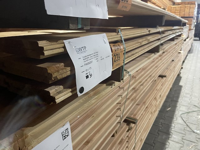 Ca. 30x douglas wisselsponning/halfhoutsrabat, 18x190mm, lengte 400cm - afbeelding 2 van  3